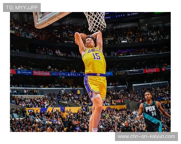 里夫斯92分爆发助湖人取胜 成为球队核心攻击点